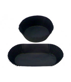 Caissettes plissées noires, pâtisseries rondes et allongées